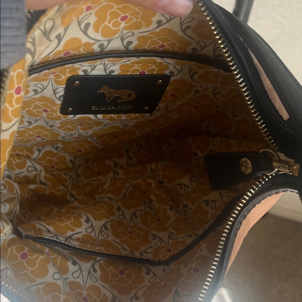 Emma Fox Tri Color Leather Tan and Cream Shoulder Bag - Picture 4 of 9
